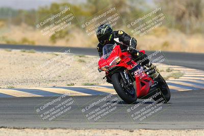 media/Mar-28-2022-Superbike Trackdays (Mon) [[b8603d0f67]]/Open Track Time/Turn 7/